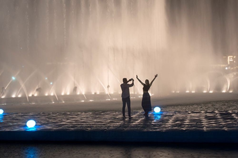 Dubai Fountain Boardwalk - Romantic Places in Dubai