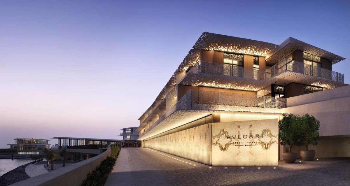 Video: Bulgari Hotel Dubai - A Brief But Comprehensive Review