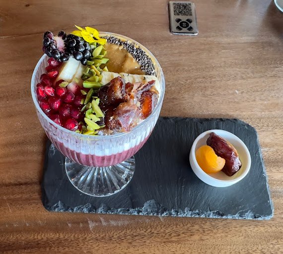 5 Best Places for Breakfast in Jumeirah | Leisure Breakfast for a Good Day!