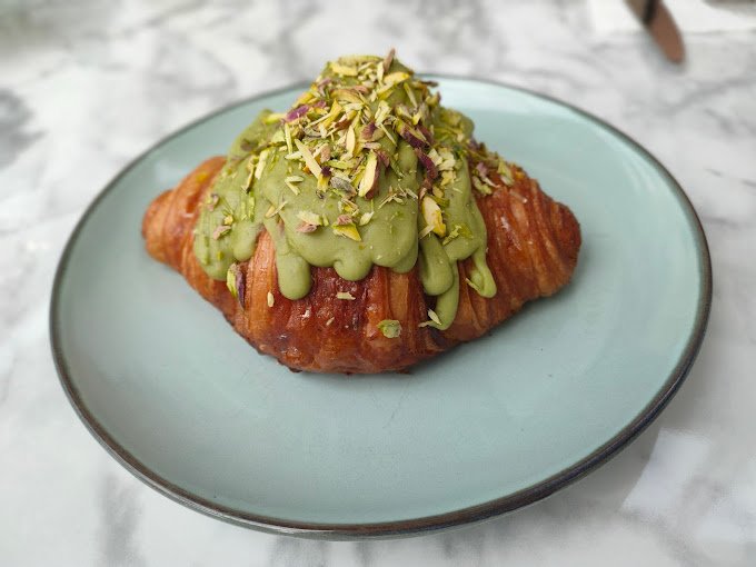5 Best Places for Breakfast in Jumeirah | Leisure Breakfast for a Good Day!