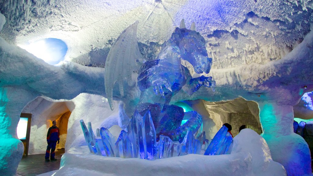 Ski Dubai - Things to do in 2023 You Wouldn't Think You Could Do in a "Desert" City 