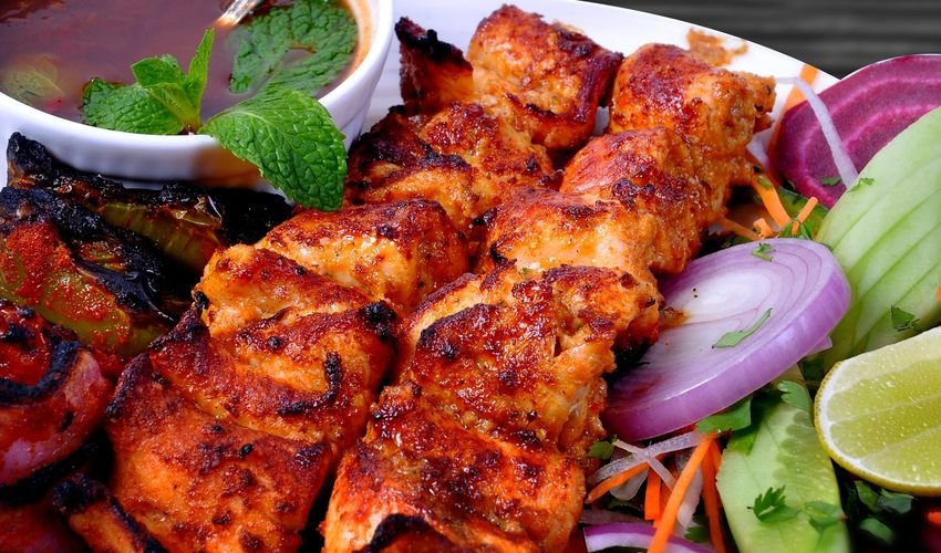 7 Best Pakistani Restaurants in Dubai | For Pakistani Food Lovers | Full of Spices and Variety