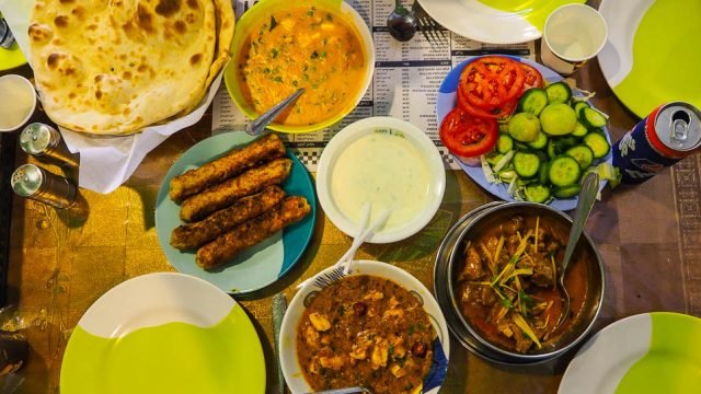 7 Best Pakistani Restaurants in Dubai | For Pakistani Food Lovers | Full of Spices and Variety