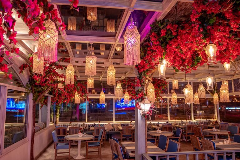 7 of the Top Greek Restaurants in Dubai for having Great Mediterranean Vibes