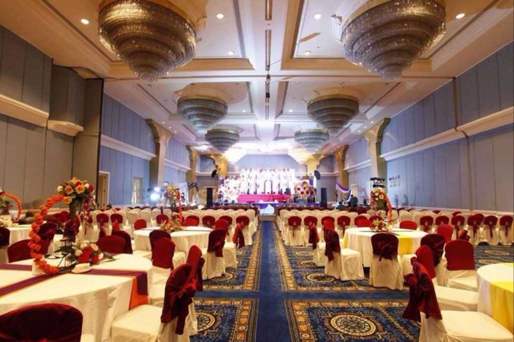 Top 7 Nepalese Restaurants in Dubai | Must Try Signature Nepalis Dumplings, Thukpa, Cholla