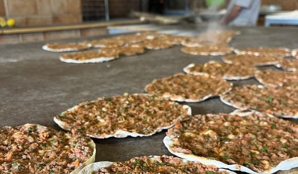 <strong>Allo Beirut Lebanese Street Food, Enjoy Lebanon in Every Bite of Food</strong>