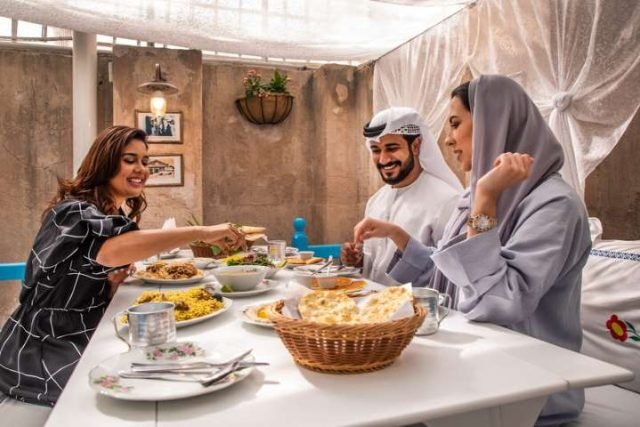 7 Top-Rated Restaurants Near Park Rotana Dubai: Guide For Food Lover For Local Dining