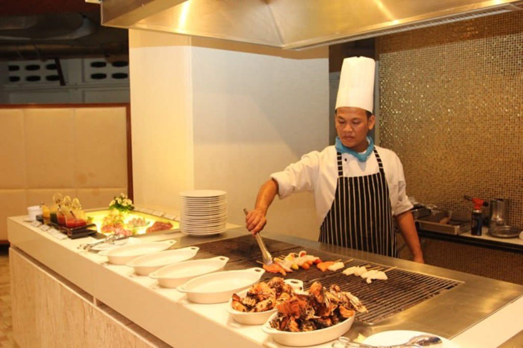7 Best Buffet Restaurants in Dubai | Must-visit Destinations for Foodies in 2023