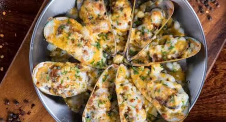 Best Seafood in Sharjah | Enjoy Signature Seafood at top 5 Restaurants 