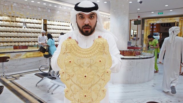 Inside Dubai’s Gold Souk and How To Haggle Like A Pro for Best Deals