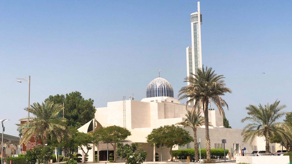 7 Beautiful and Famous Mosques in UAE | Traditional and Architecture