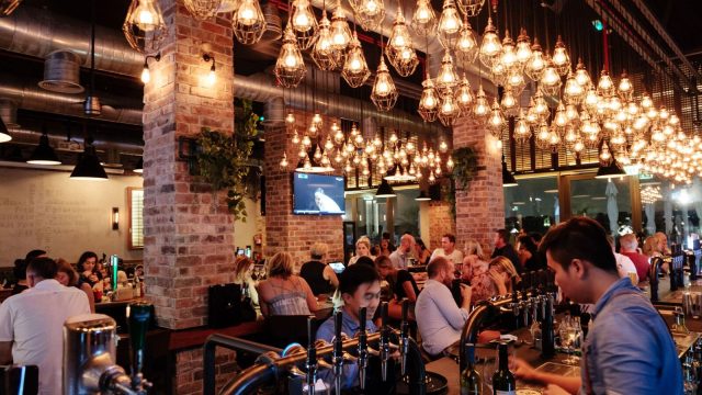 Pubs in Marina – Check 5 Places for Amazing Arabian Nightlife in Dubai 