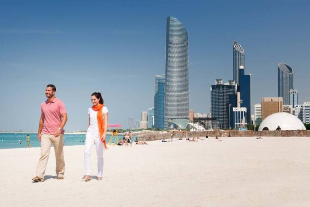 Corniche Beach| A Waterfront Destination for Relaxation and Adventure | Guide 2023