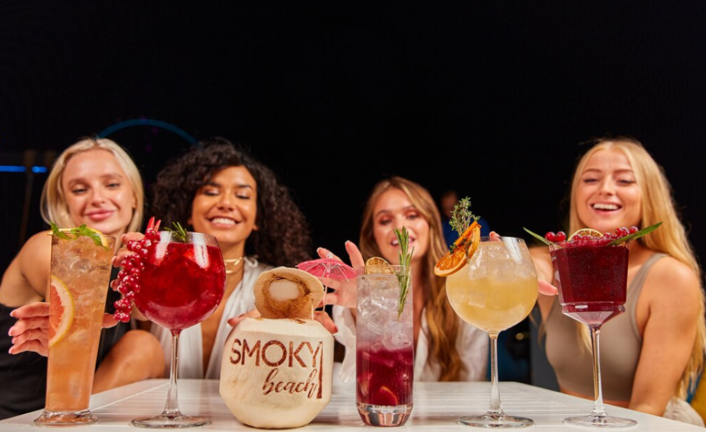 Smoky Beach Café, a Night Out and a Chill Spot to Relax | Complete Guide 2023